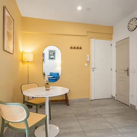 Renting - Risso - Cocoon Design Massena Paillon Balcony View & Lift Апартаменты Ницца